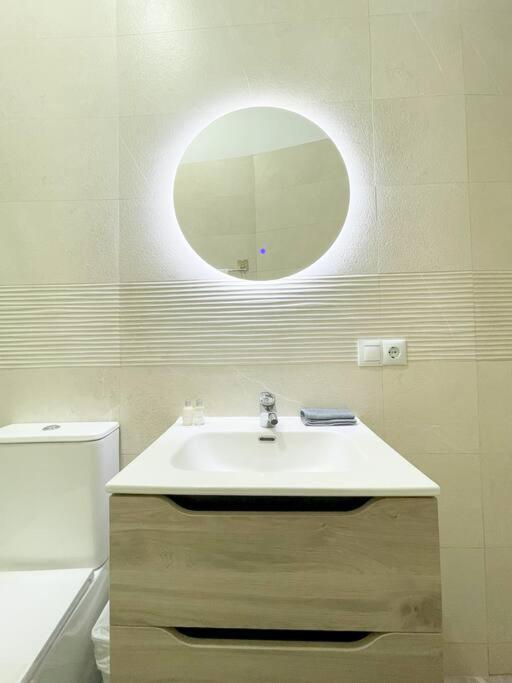 Cerca Del Centro Y Luminoso Apartment Мадрид Екстериор снимка